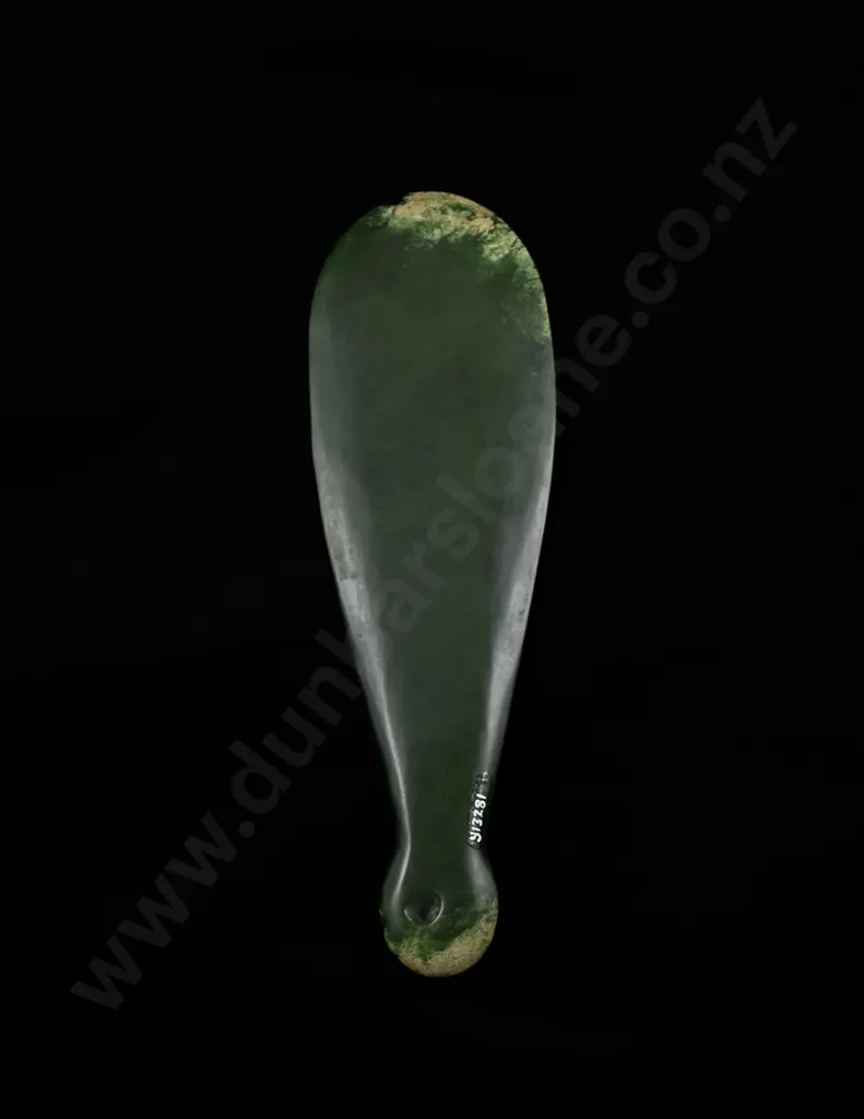 A Small Finely Carved 18th Century Mere Pounamu Image 1++