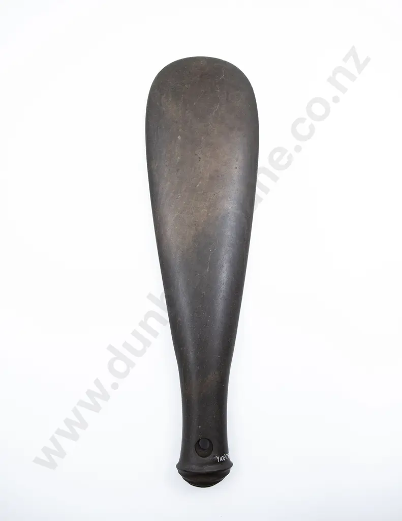 A Large 18th Century Patu Onewa Image 1++