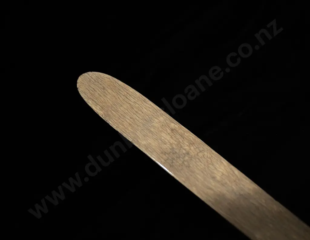A Rare And Important 19th Century Whalebone Hoeroa Image 1++