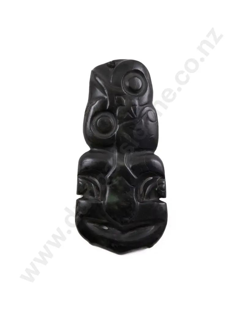 A Rare 18th Century Blackened Fired Inanga Hei Tiki Image 1++