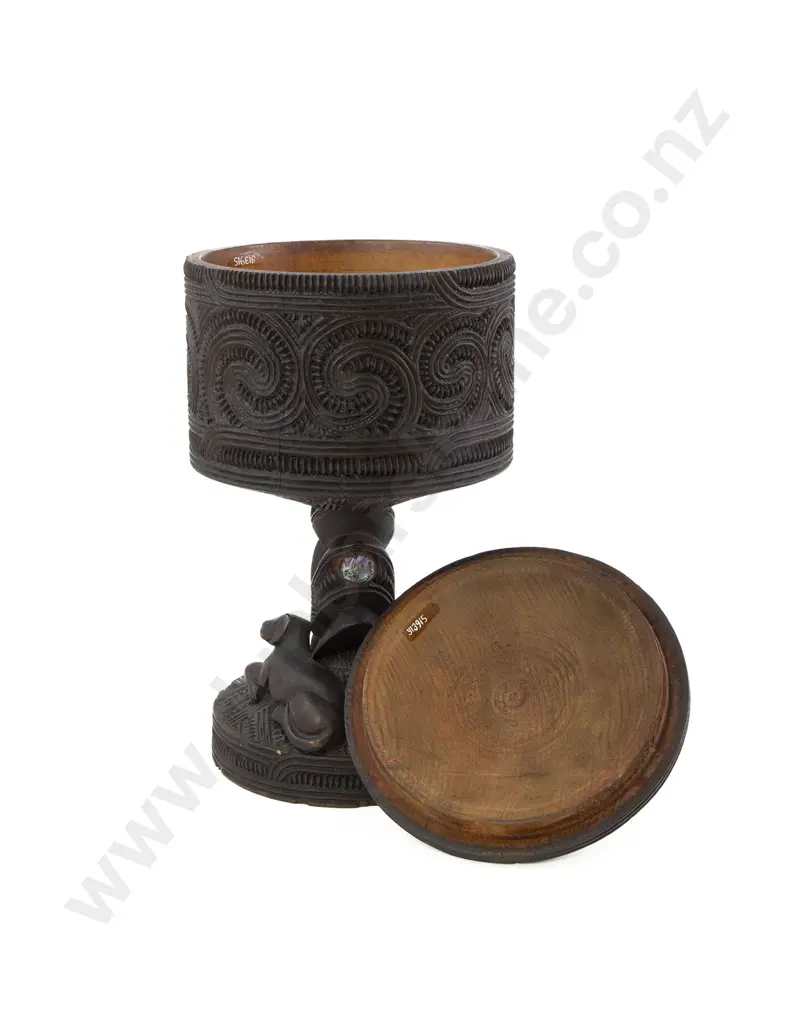 A Late 19th Century Lidded Urn Attributed To Piwiki Horohau (Ngati Raukawa) Image 1++