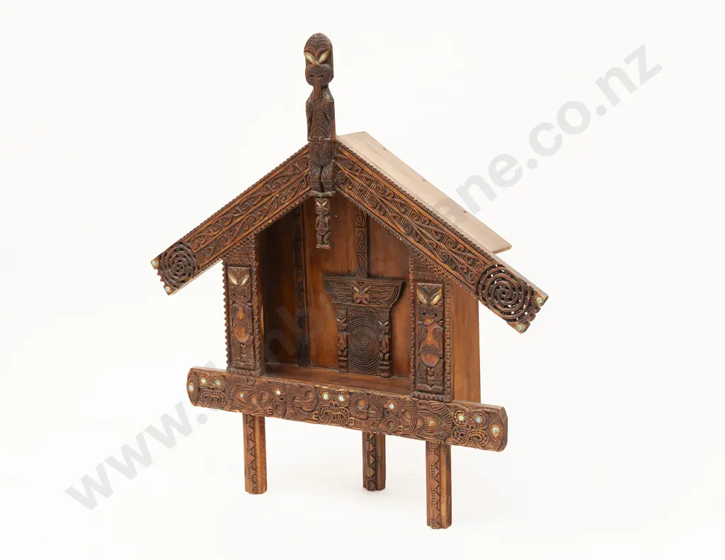 An Impressive Late 19th Century Carved Ngāti Tarawhai Model Pataka (Storehouse) Image 1++