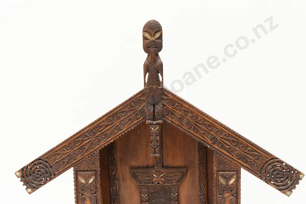 An Impressive Late 19th Century Carved Ngāti Tarawhai Model Pataka (Storehouse) Image 1++