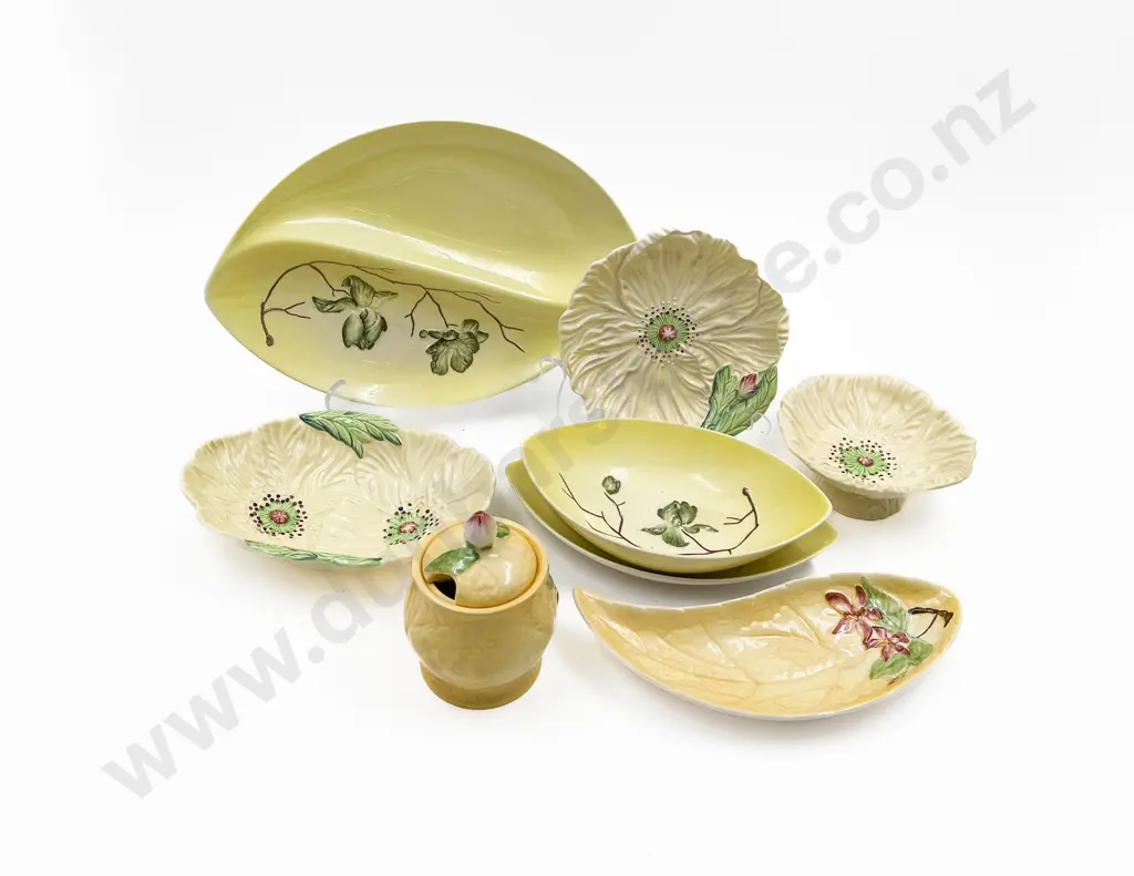 Small Box of Assorted Carlton Ware Image 1++