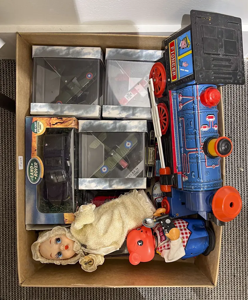 Quantity of Assorted Toys Image 1++
