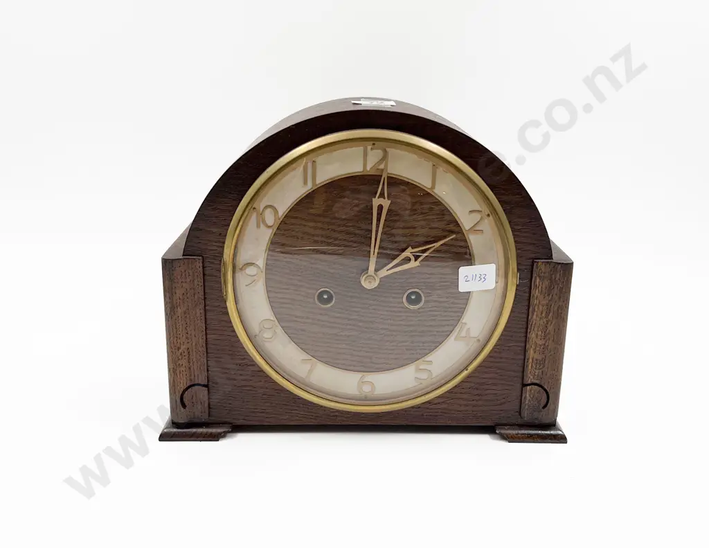Oak Cased Mantle Clock Image 1++