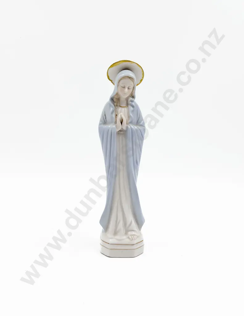 Plastered Nativity Scene Together with Ceramic Religious Figure Image 1++