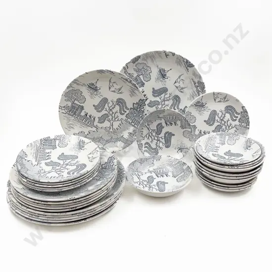 Quantity of Crown Lynn Willow Pattern China