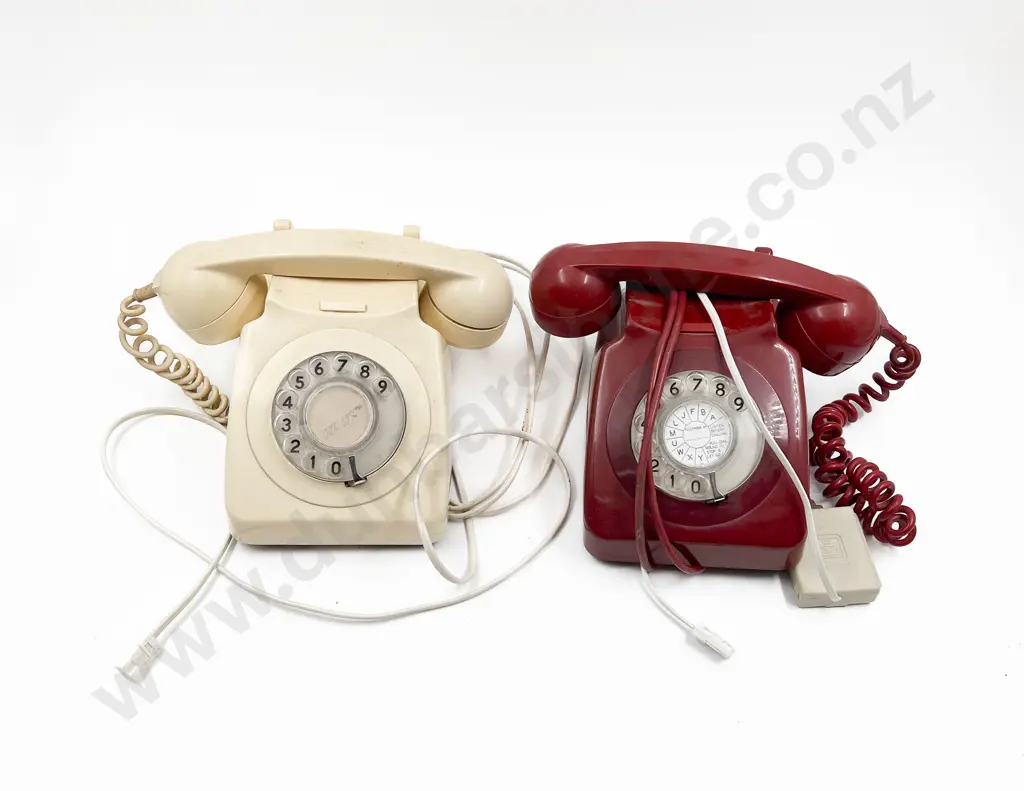 Two Vintage Dial Telephones Image 1++