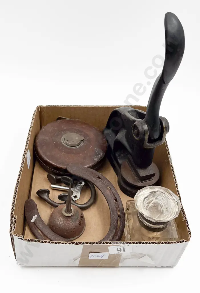Small Quantity of Vintage Including Punch and Horse Shoe etc Image 1++