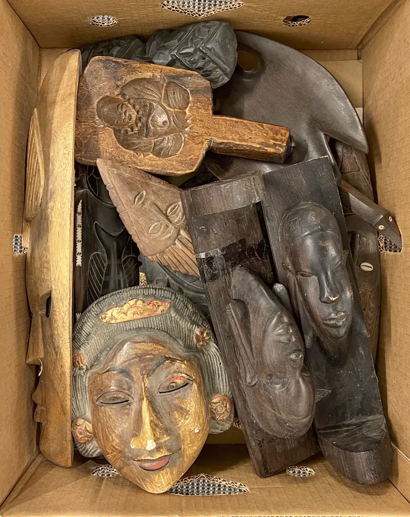 Box of Assorted Tourist Woodware Image 1++