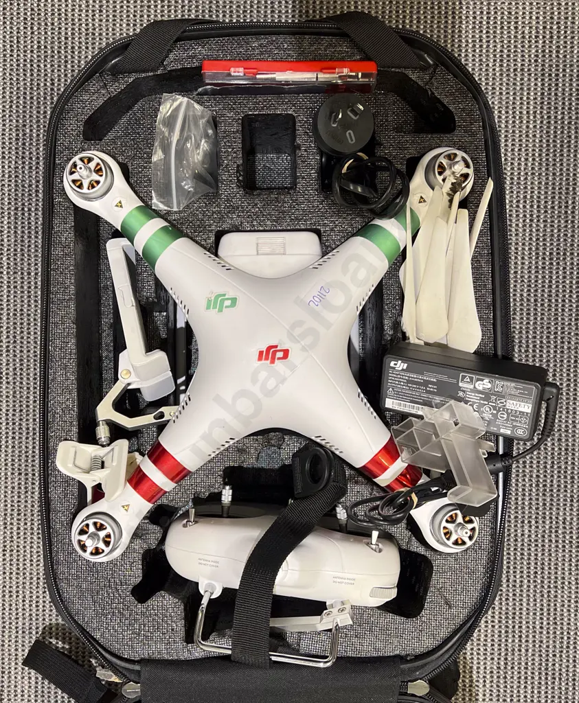 Drone in Carry Case (Faults) Image 1++
