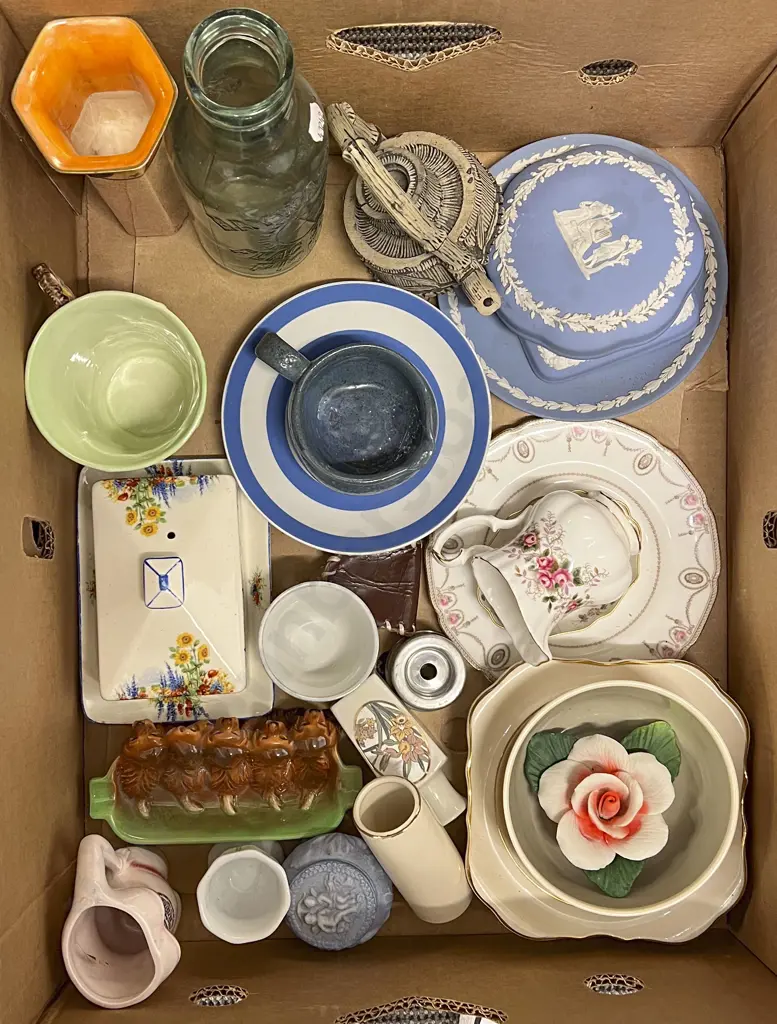 Box of Assorted China etc Image 1++