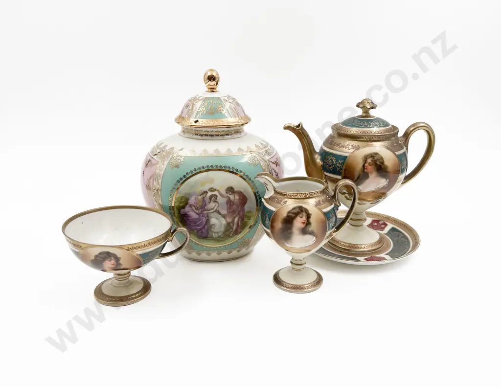 Small Box of Assorted Fancy China Image 1++