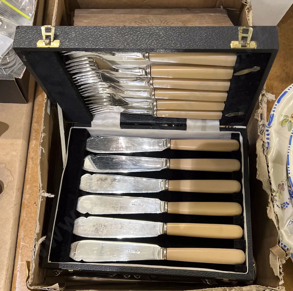 Box of Assorted Cutlery Image 1++