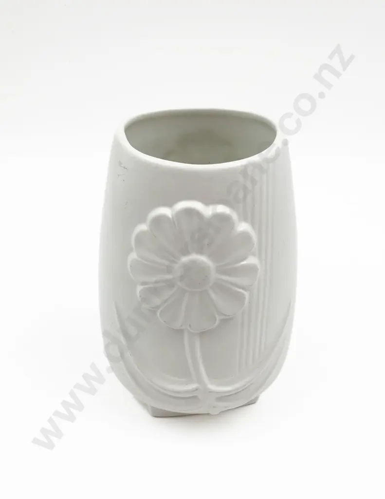 Crown Lynn Floral Decorated Vase Image 1++