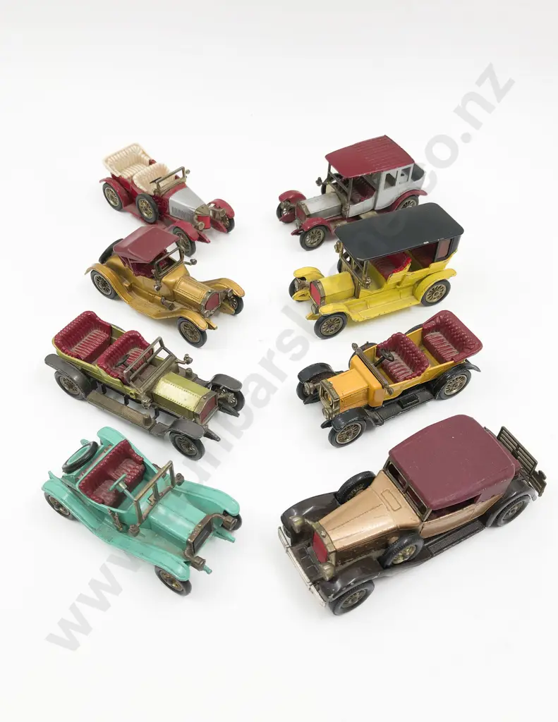 Small Quantity of Vintage Model Cars Image 1++