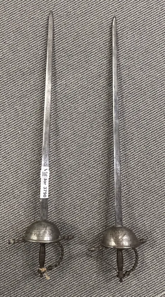 Pair of Replica Swords Image 1++