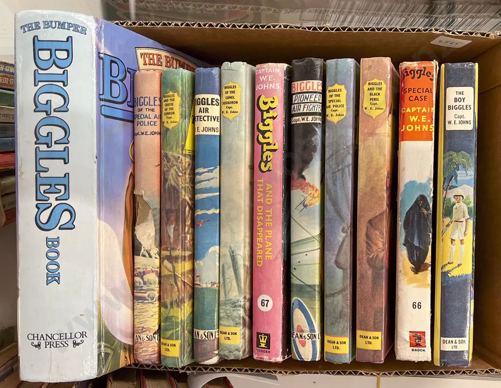 Quantity of Assorted Vintage Biggles Volumes (11) Image 1++