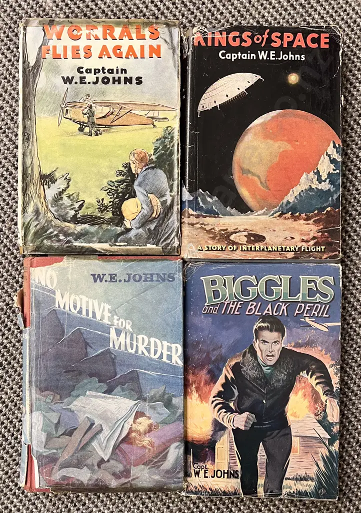 Quantity of Assorted Vintage Biggles Volumes (4) Image 1++