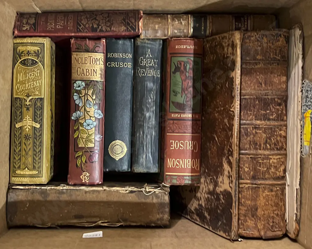 Box of Assorted Vintage Books Image 1++