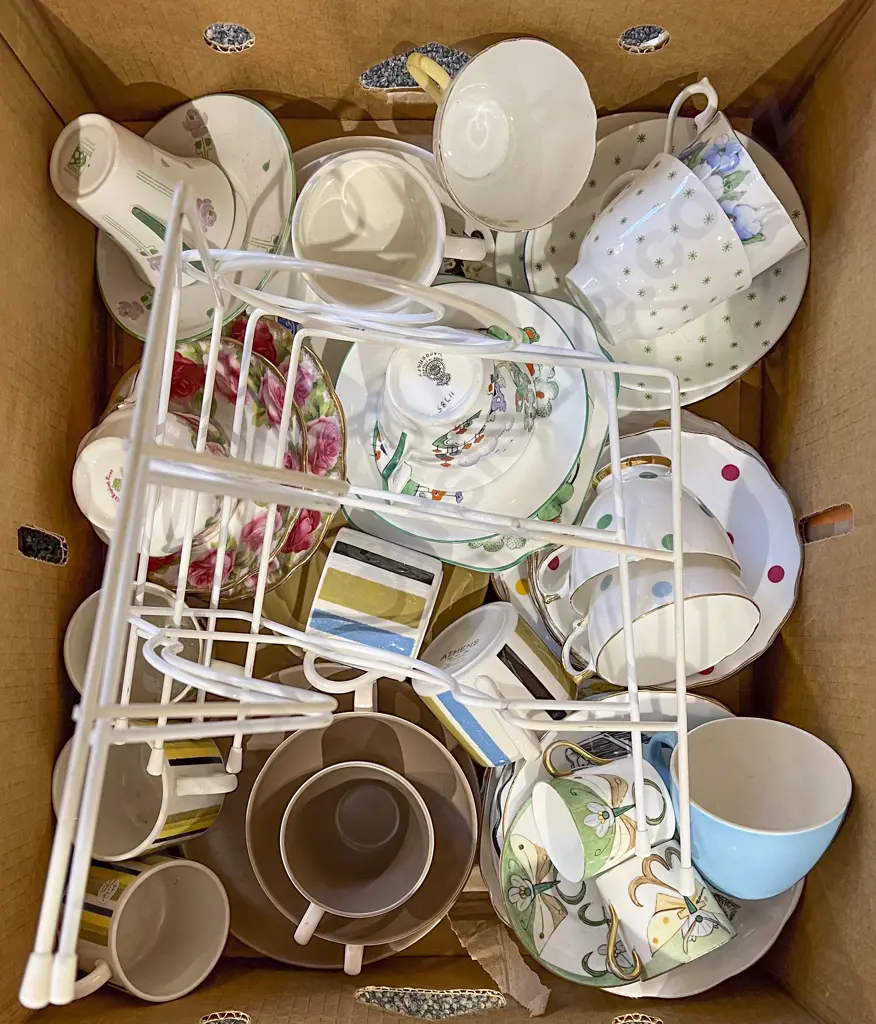 Box of Assorted Fancy Tea China Image 1++