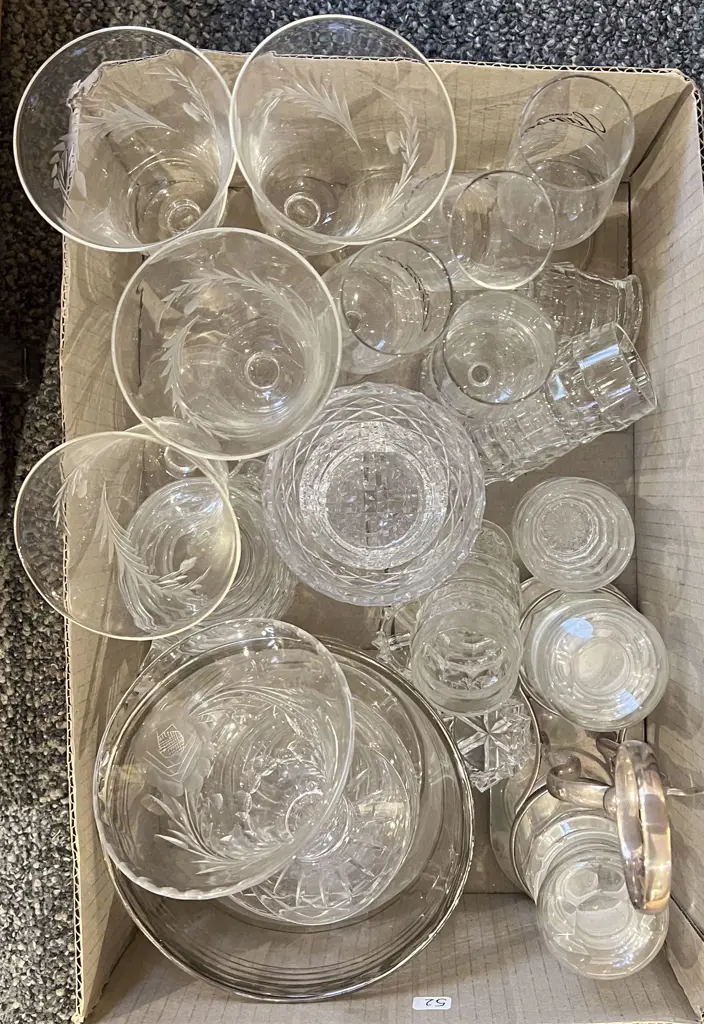 Box of Assorted Glassware Image 1++