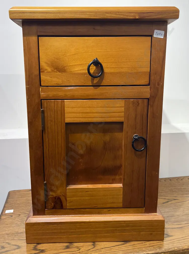Single Drawer Bedside Cabinet Image 1++