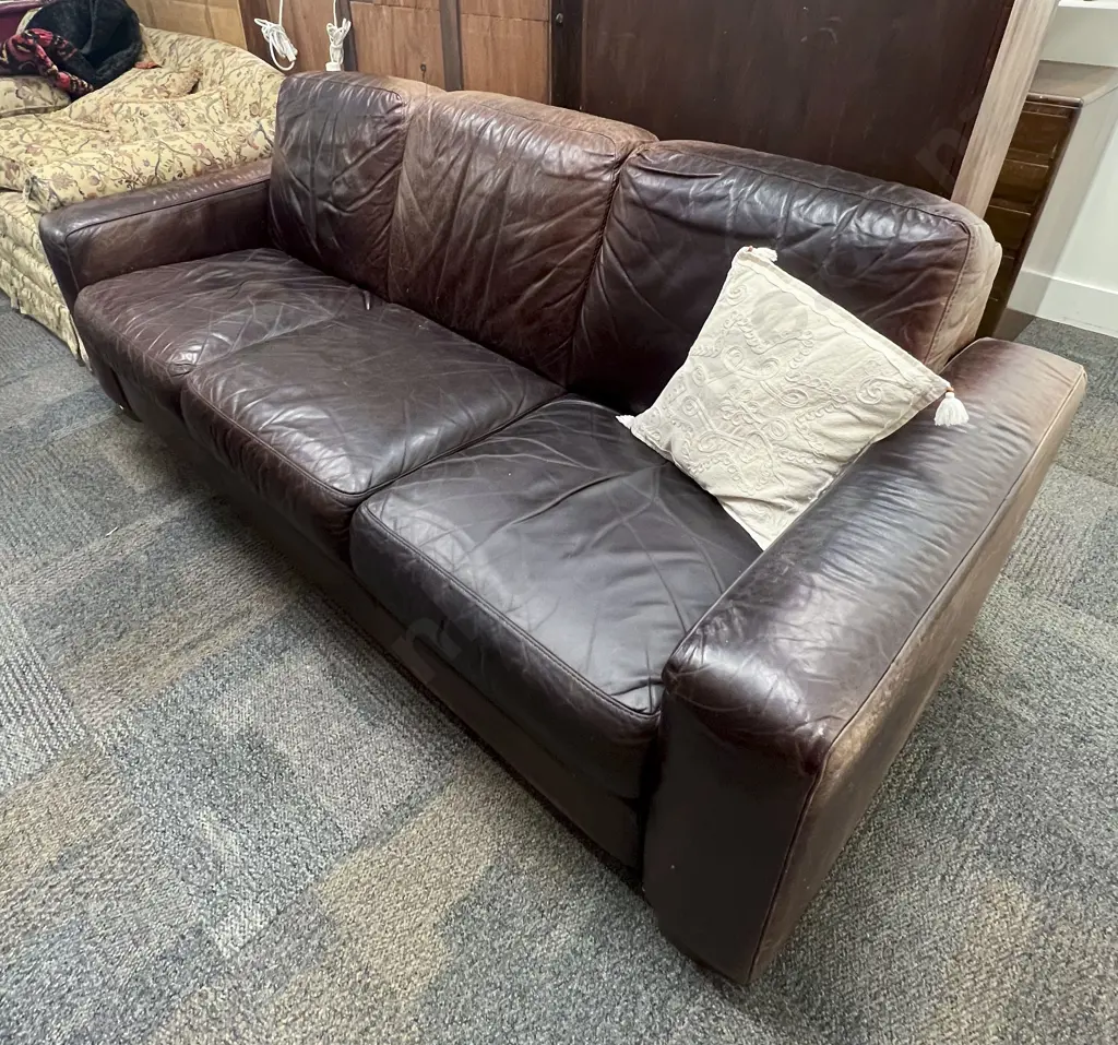 Three Seater Leather Sofa Image 1++