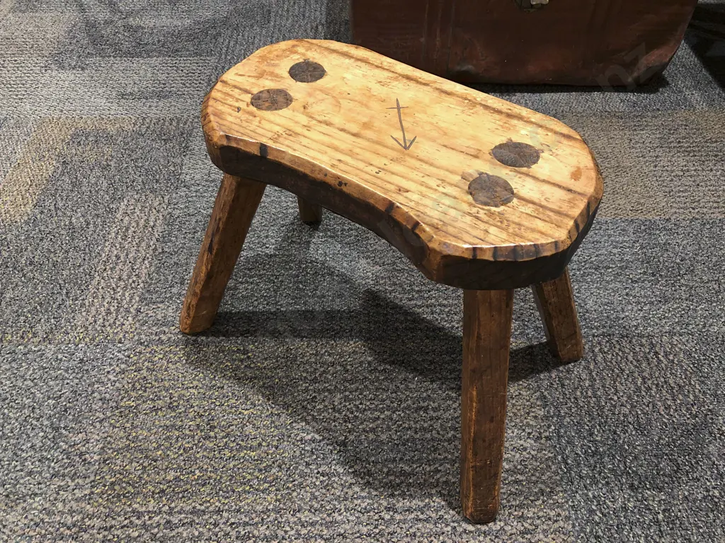 Chapman-Taylor Stool Image 1++