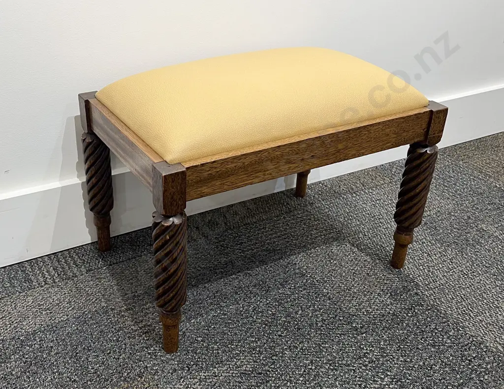 Oak Footstool Image 1++