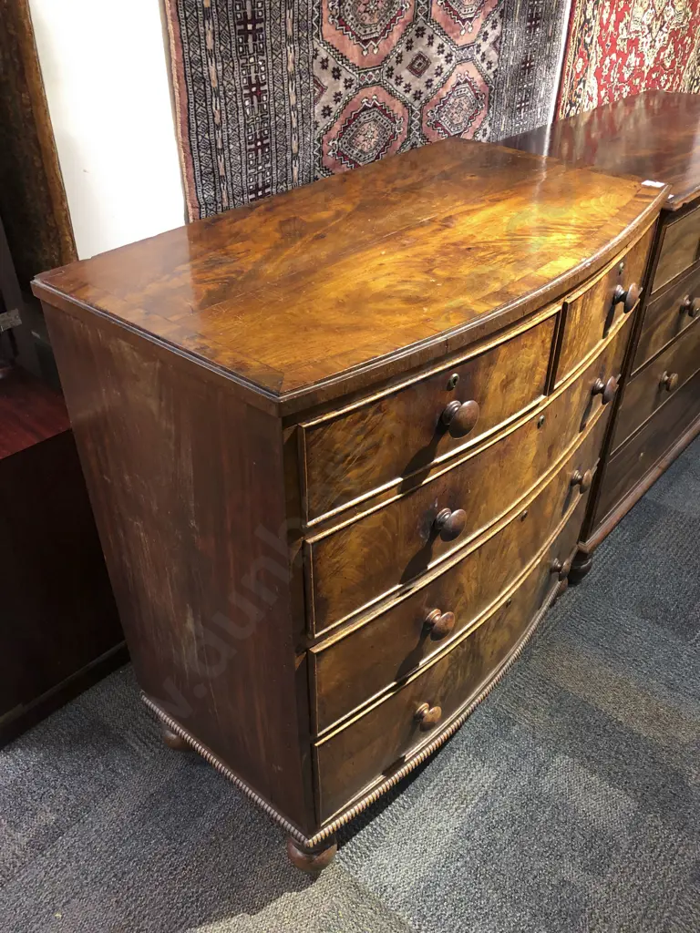 Victorian Bowfront Chest of Drawers Image 1++