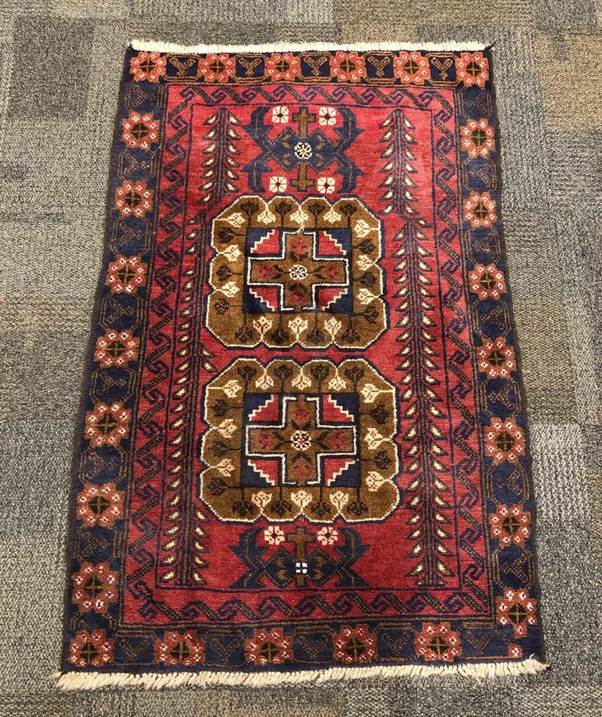 Woollen Floor Rug with Ecclesiastical Motif Image 1++