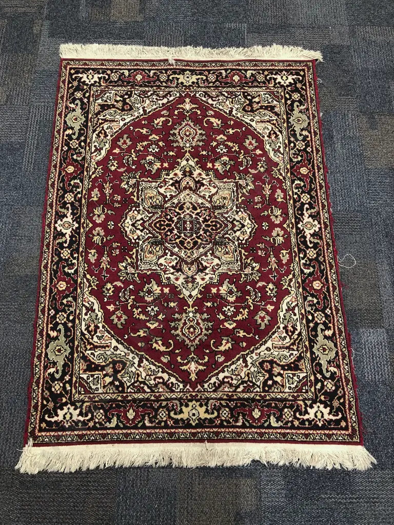 Woollen Floor Rug Image 1++