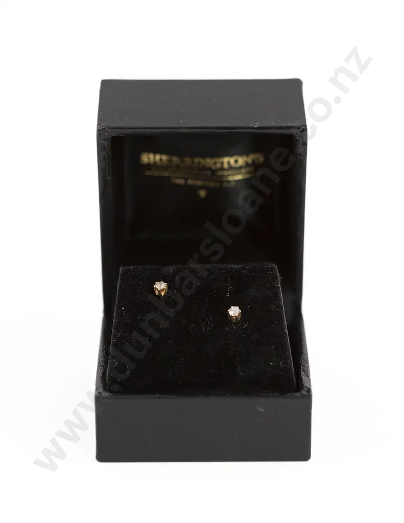 Pair 9ct Single Diamond Stud Earrings Image 1++