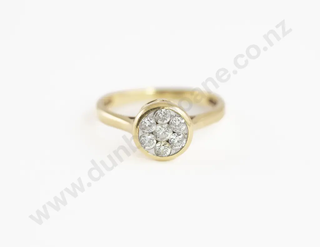 18ct Seven Stone Diamond Cluster Ring Image 1++