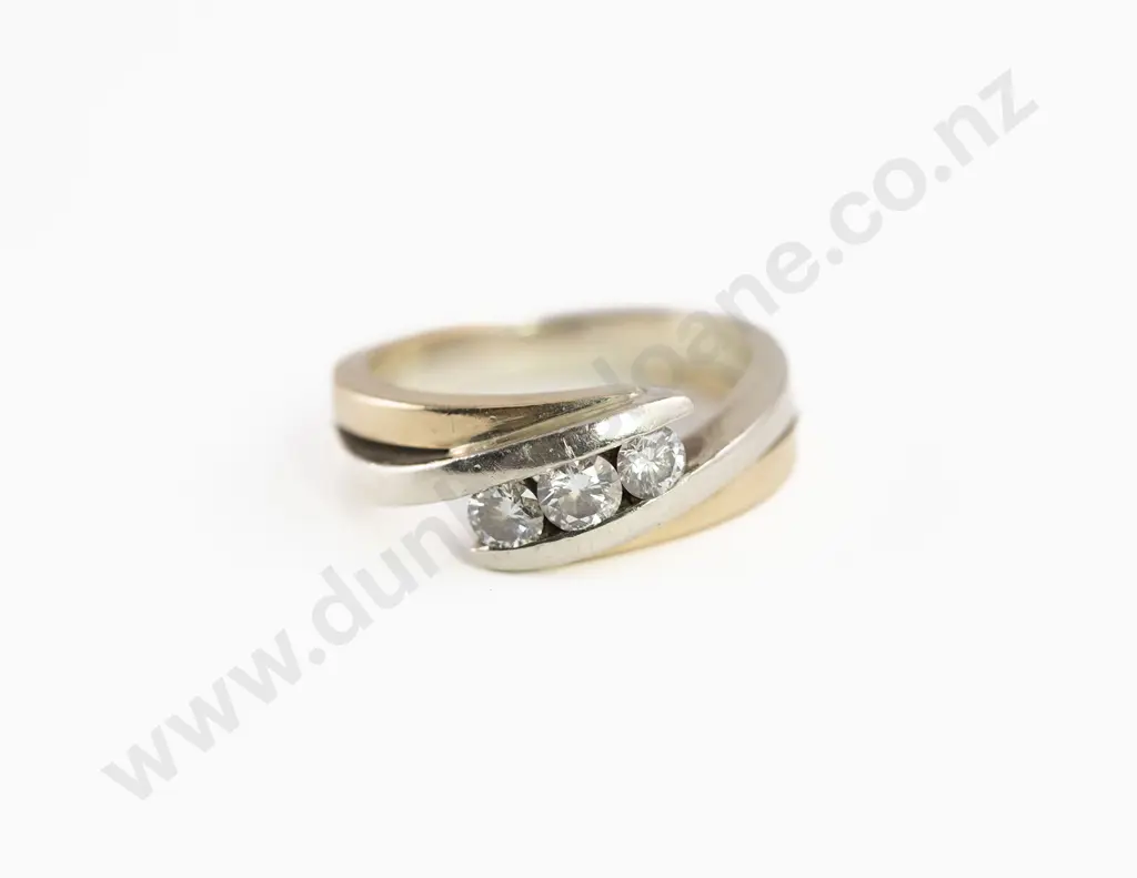 9ct Three Stone Diamond Band Ring Image 1++