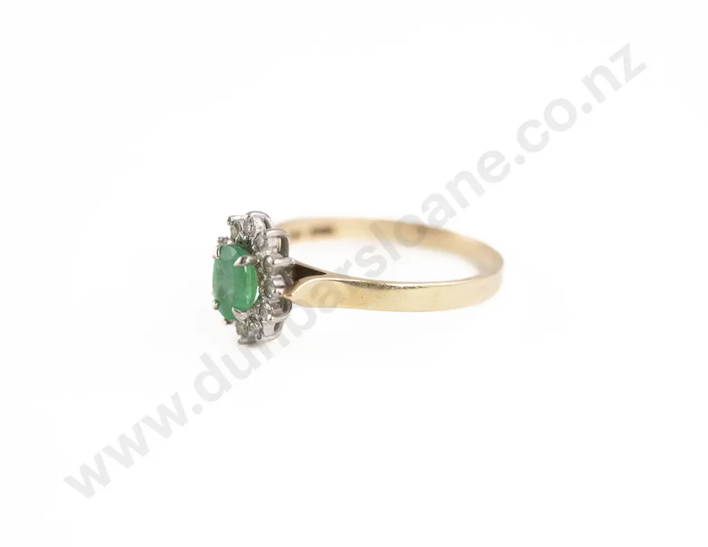 9ct 13stone Emerald and Diamond Cluster Ring Image 1++