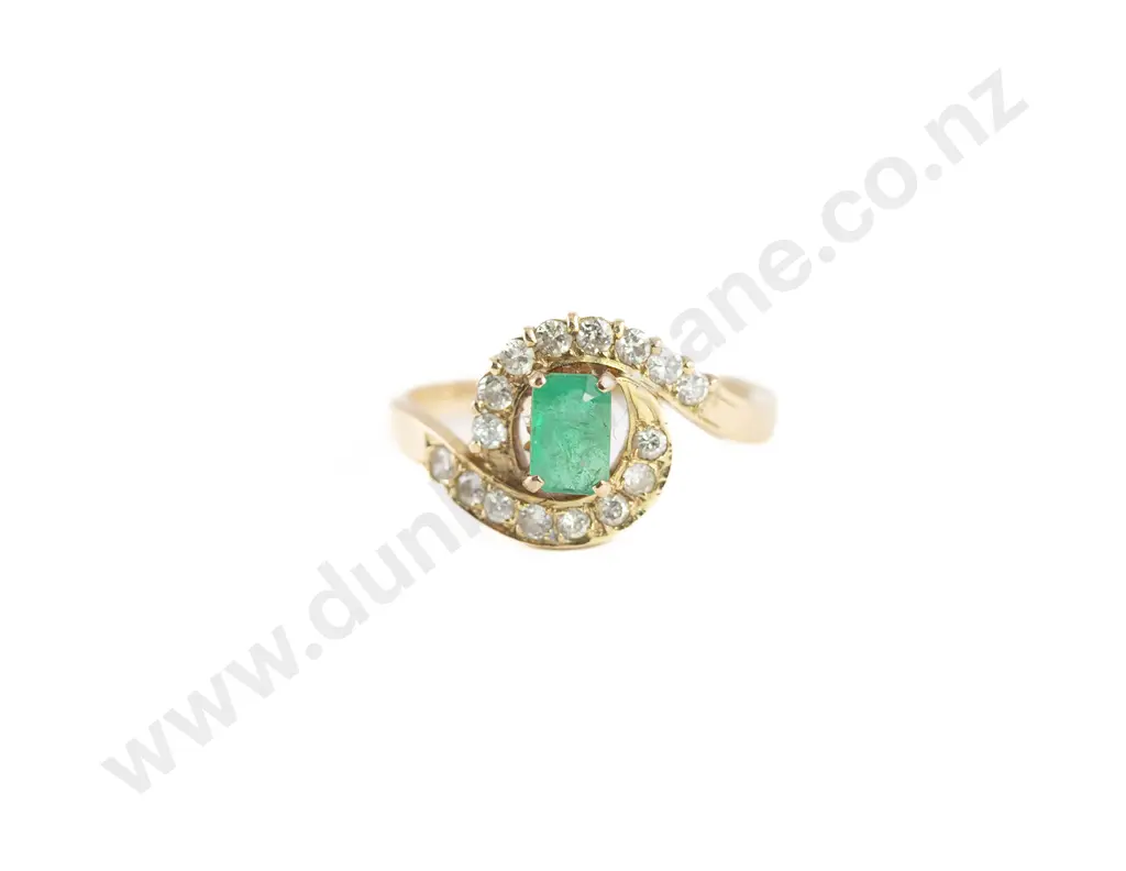 14ct 16stone Emerald and Diamond Cluster Ring Image 1++