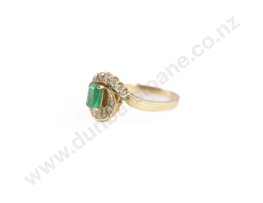 14ct 16stone Emerald and Diamond Cluster Ring Image 1++