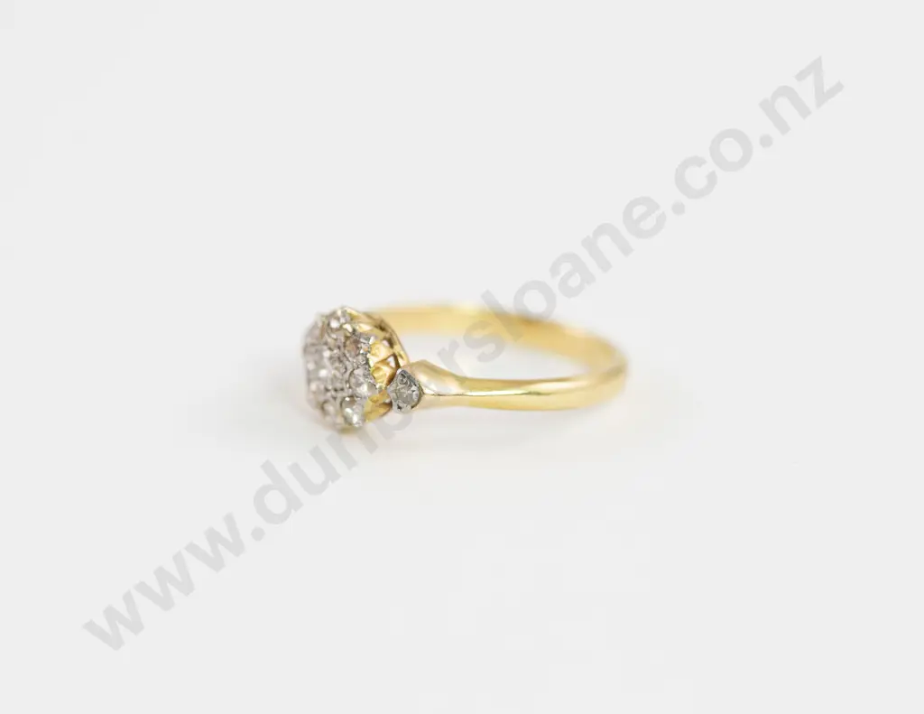 18ct Nine Stone Diamond Cluster Ring Image 1++