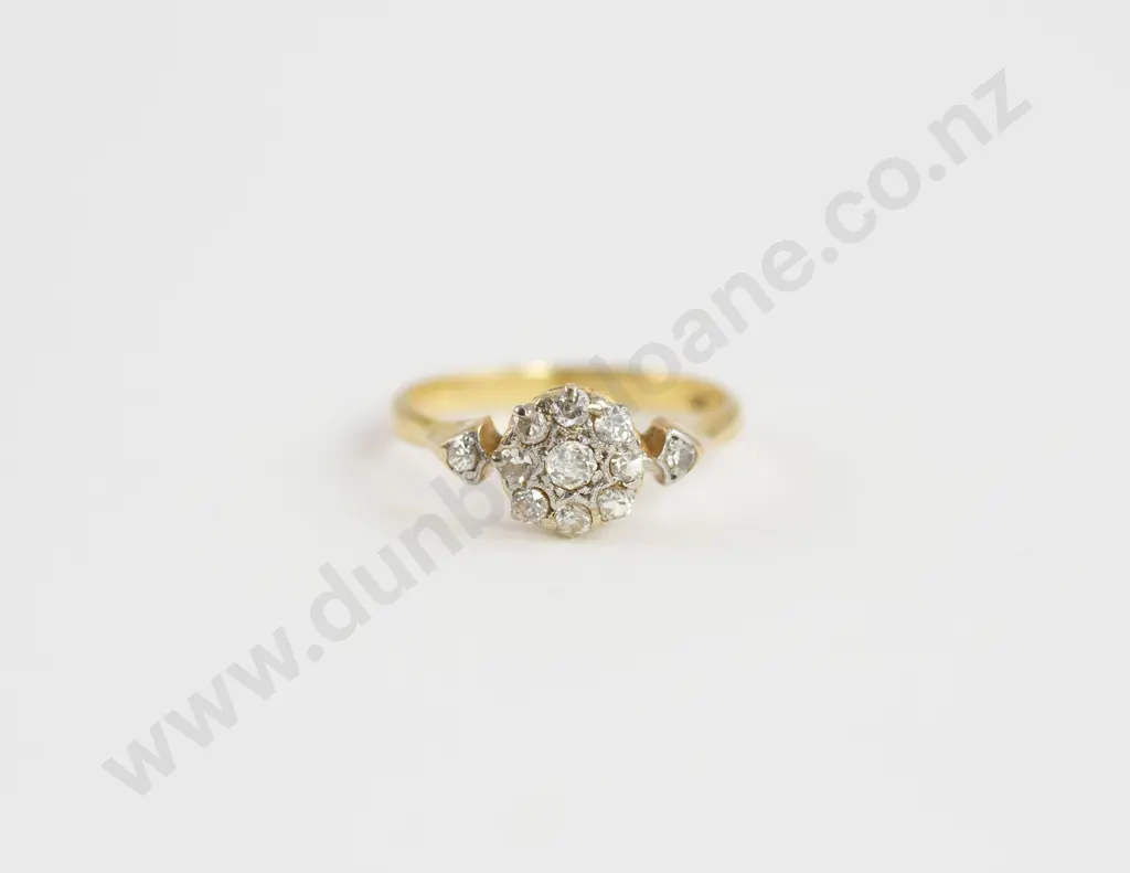 18ct Nine Stone Diamond Cluster Ring Image 1++