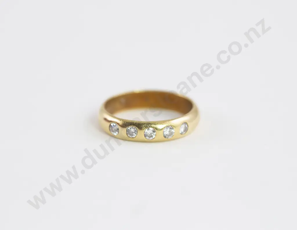 18ct Five Stone Diamond Band Ring Image 1++
