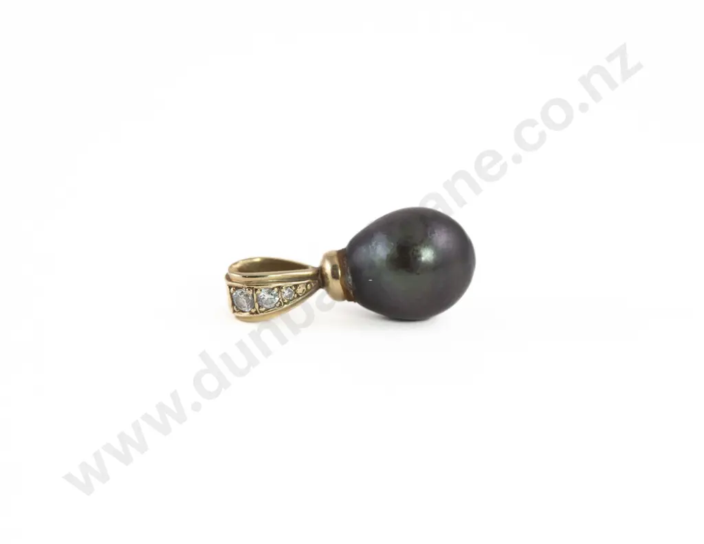 9ct Single Black Pearl and Diamond Pendant Image 1++