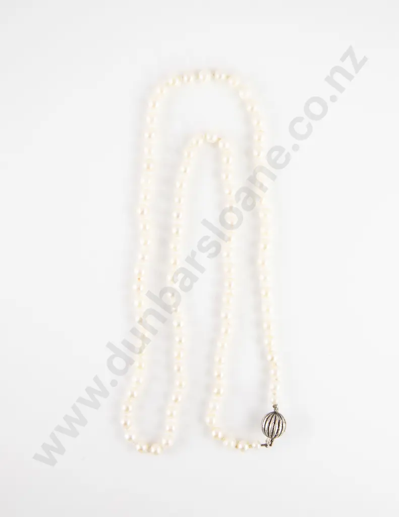 Single Strand Uniform Cultured Pearl Necklace Image 1++