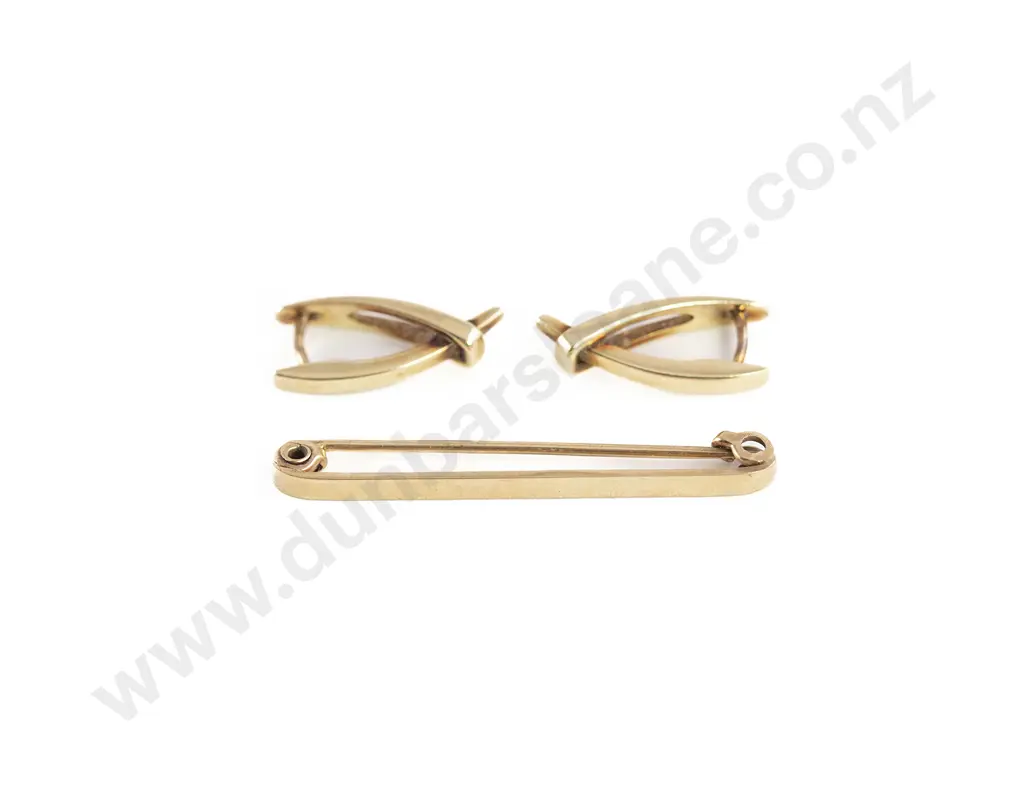 Pair 9ct Crossed Rail Hoop Earrings and 9ct Pin Brooch Image 1++