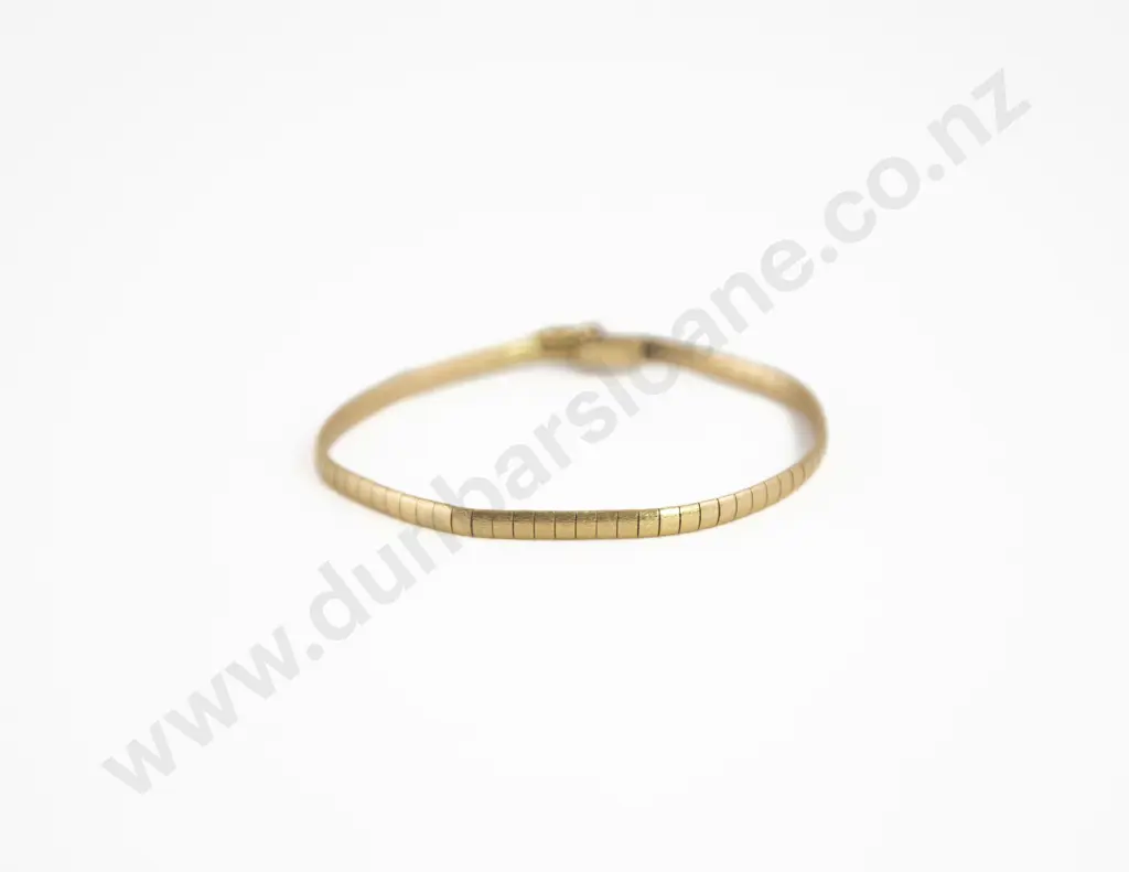 18ct Omega Type Link Bracelet Image 1++