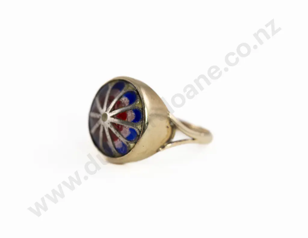 Vintage 9ct Red White and Blue Glass Leadlight Type Domed Ring Image 1++