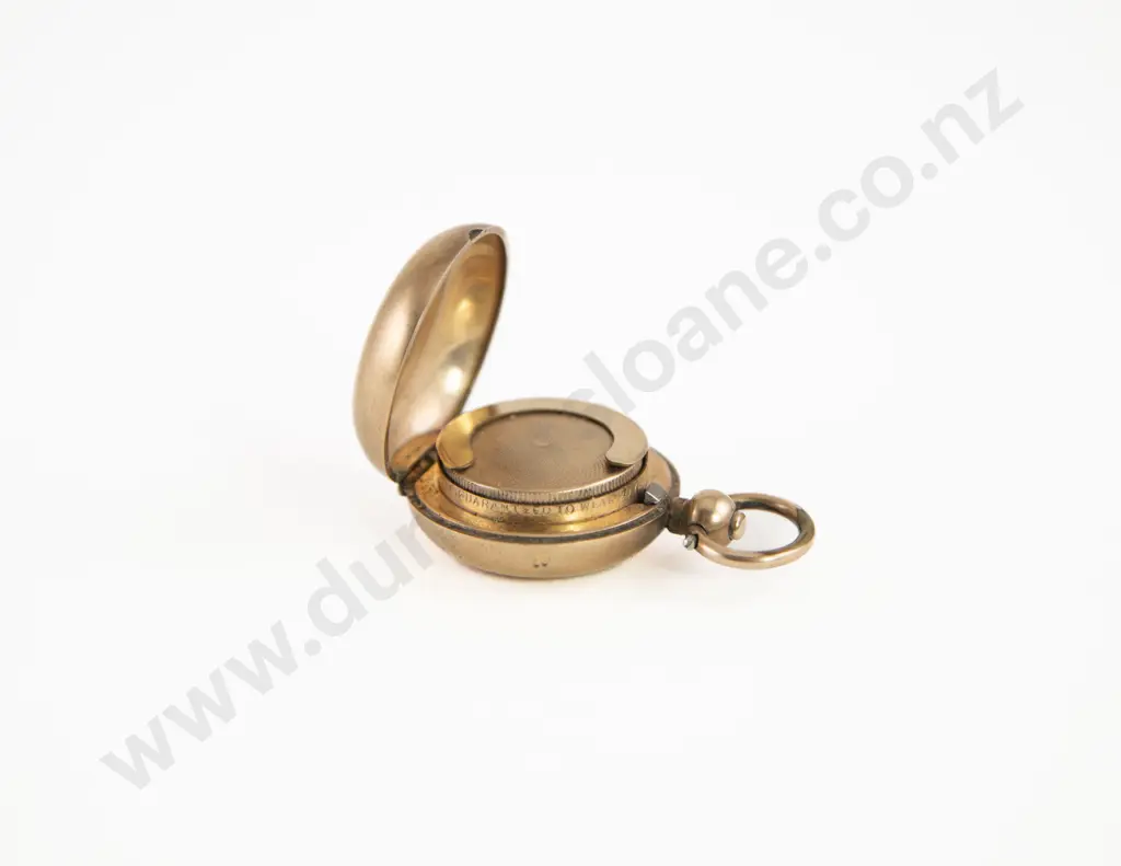Gold Plated Plain Circular Sovereign Case Image 1++