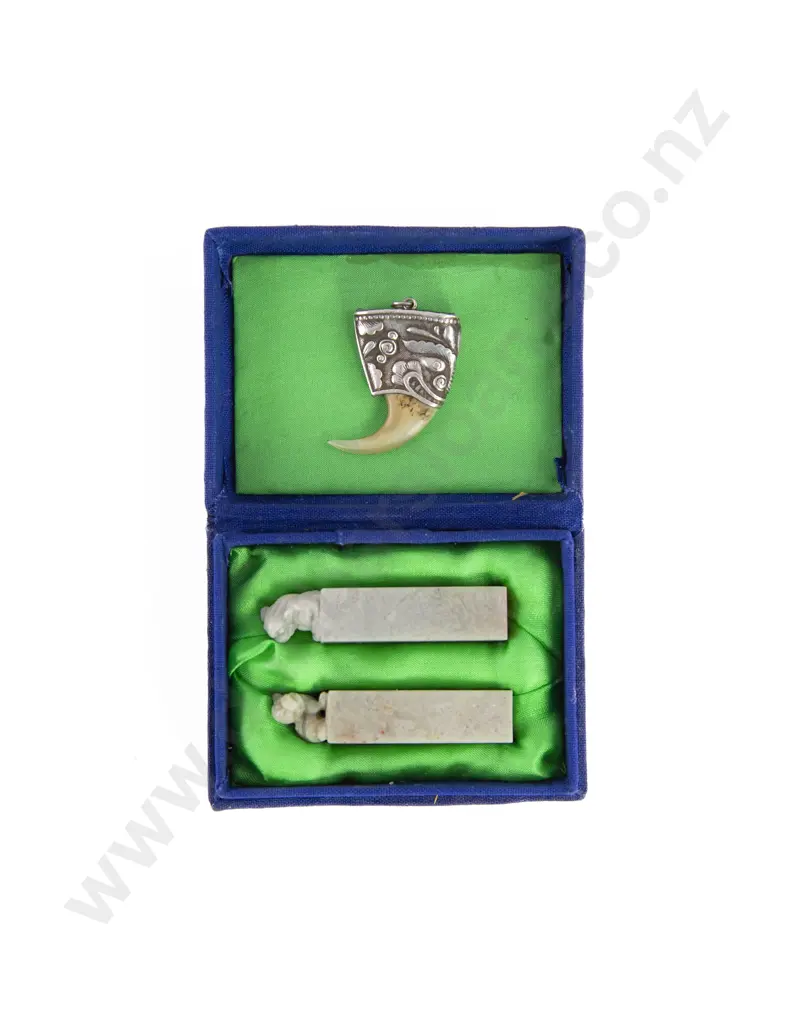 Chinese Embossed Silver Mounted Tiger Claw Pendant Image 1++